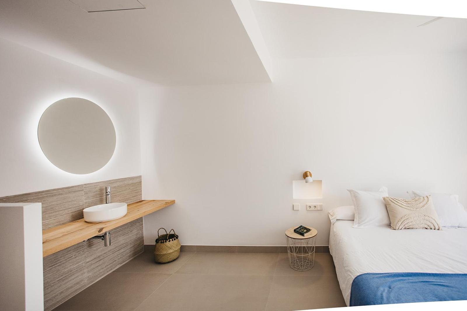 Hostal Xuroy Cala Alcaufar Esterno foto