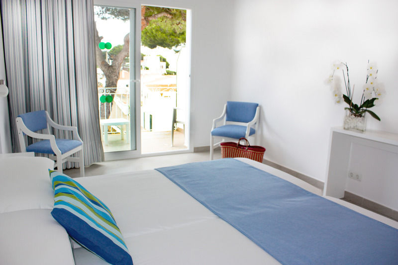 Hostal Xuroy Cala Alcaufar Esterno foto